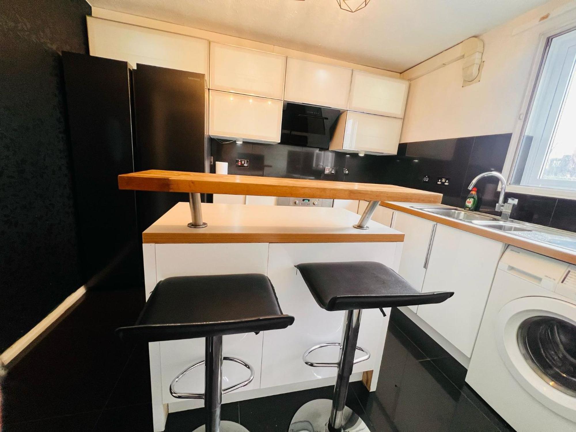 Appartement Charming 3-bedroom, Bow,