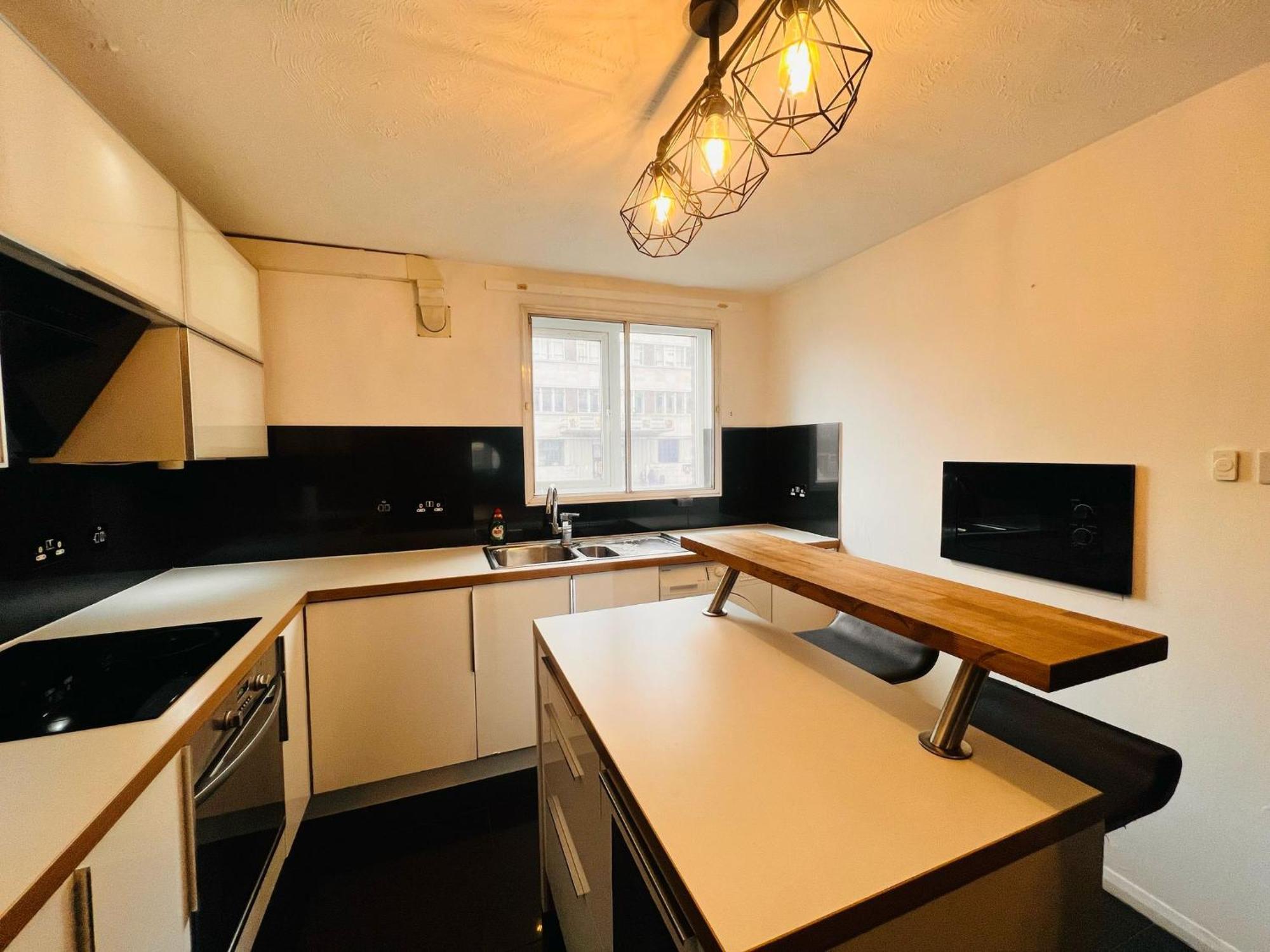 Appartement Charming 3-bedroom, Bow, Londres