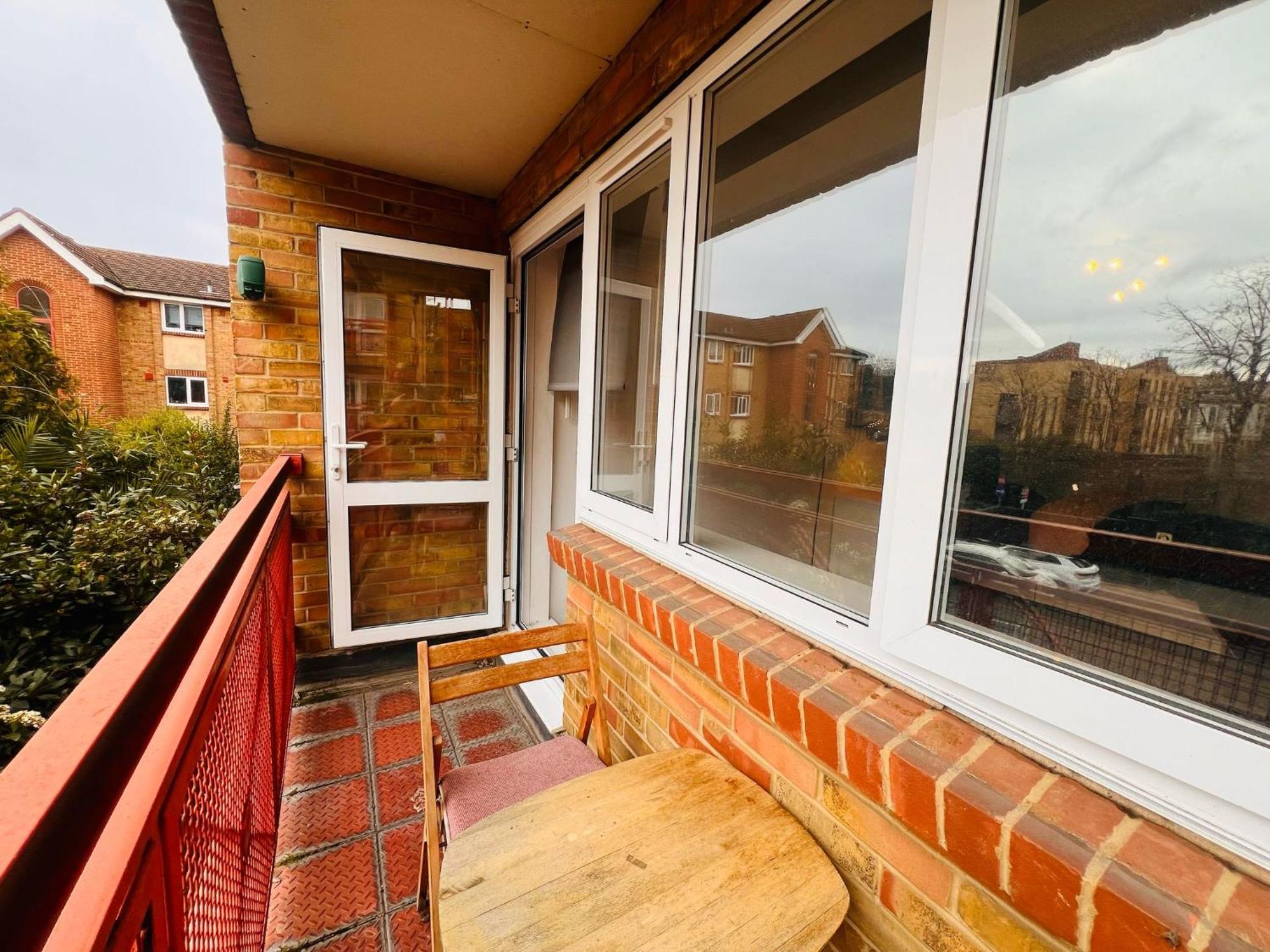 Charming 3-bedroom, Bow, * Londres
