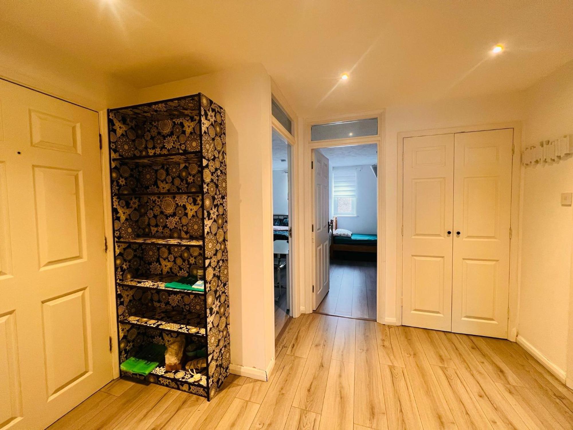 Charming 3-bedroom, Bow, Londres