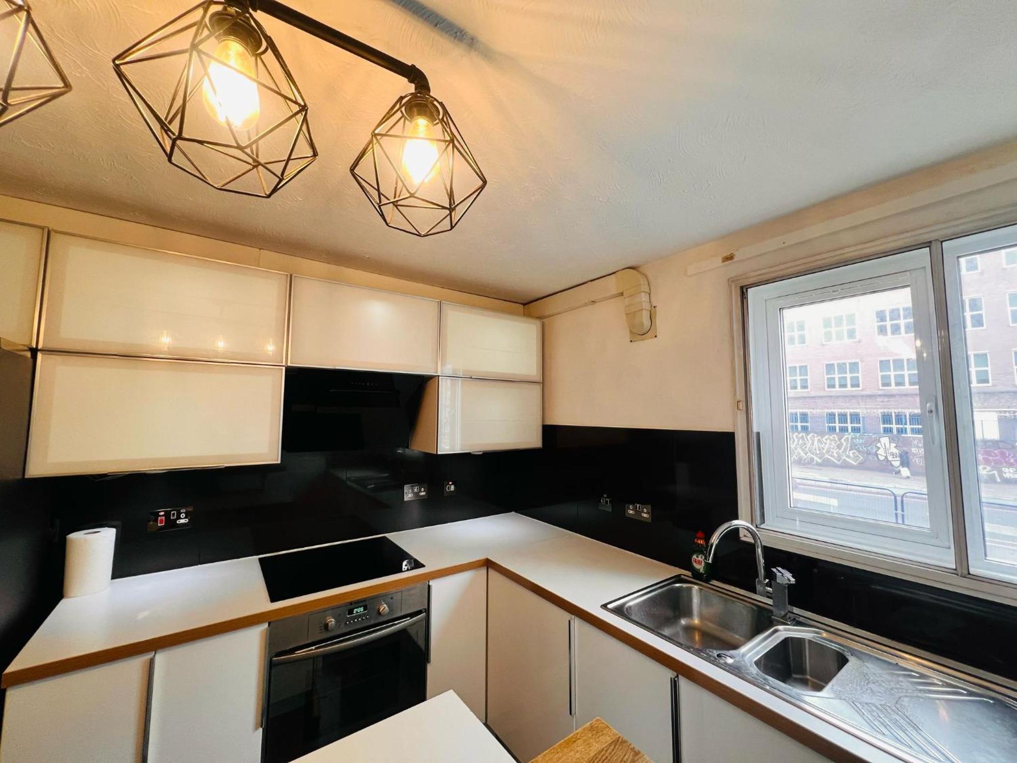 Charming 3-bedroom, Bow,