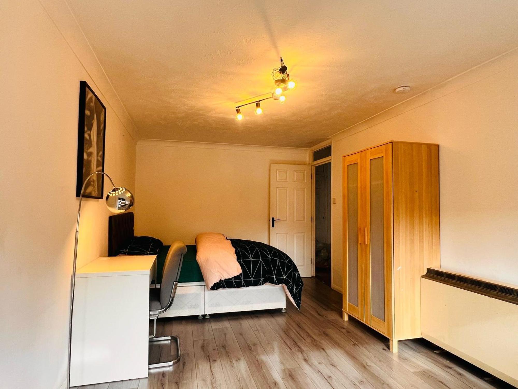 Charming 3-bedroom, Bow, Appartement Londres